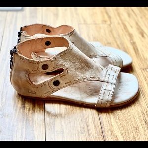 Bedstu Soto Sandal in Rustic White